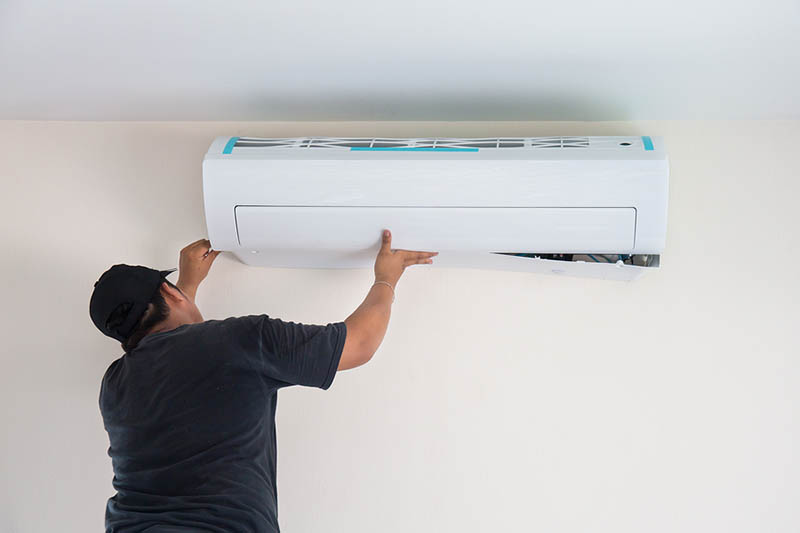 an AC Installer in Los Angeles